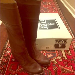 Frye Jane Brown leather boots size 9